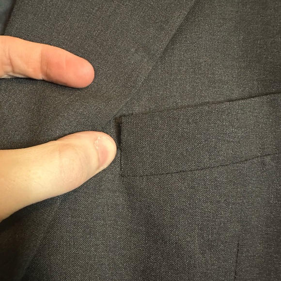 HICKEY FREEMAN dark gray 2pc USA-made boardroom suit - Picture 7 of 11